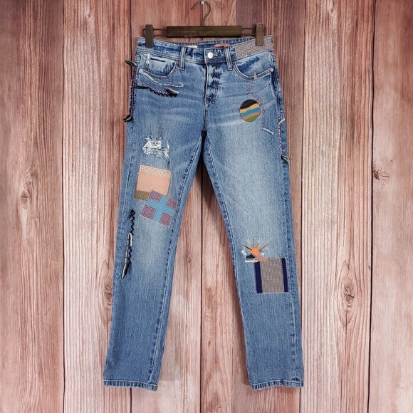 Anthropologie Pilcro Size 26 Slim Boyfriend Embroidered Patch Mid Rise Jeans - Picture 1 of 15